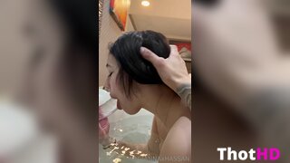 Gianna Hassan Bathroom Bathtub Leaked