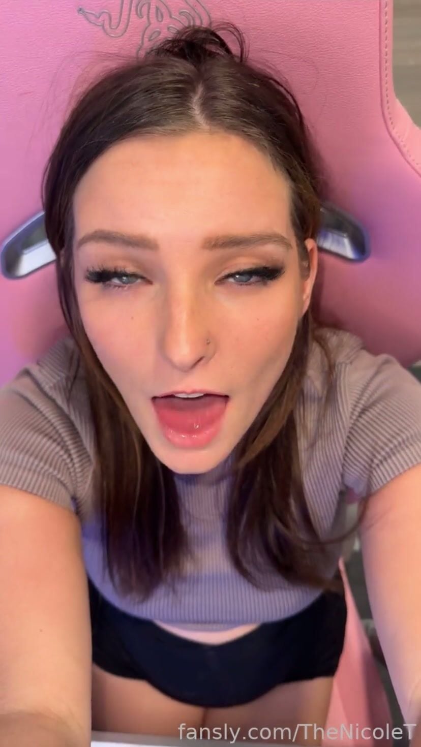 TheNicoleT Tongue Out Close-Up Clip