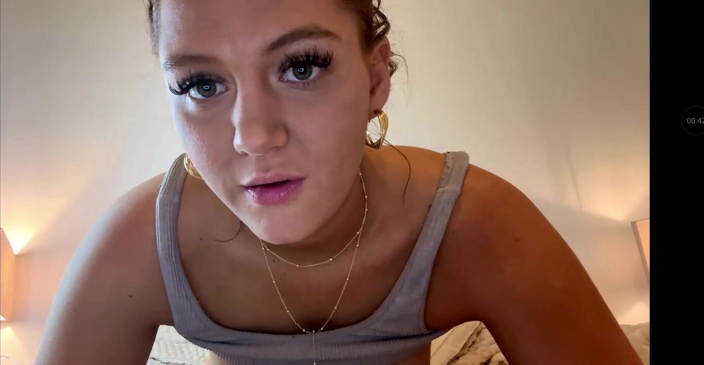 Gianna Rose Krinock spreads her legs to show off her pussy