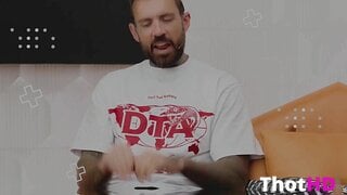 Alannasworldx Cleavage on Couch Clip