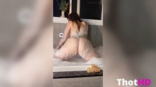 GuessWhoX2 Nude Bathtub Sex OnlyFans
