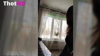 Jeny Smith Cleavage and High Heels Leak