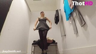 Jeny Smith Pantyhose Squatting Leaked