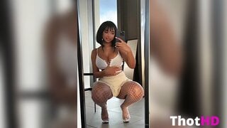 Kiarapeachlegit Cleavage Fishnet Pantyhose Video