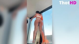 Kiarapeachlegit From Below High Heels Leaked