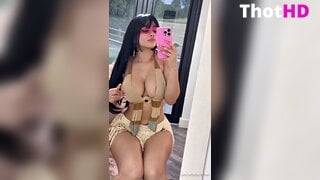Kiarapeachlegit Masturbating Big Tits OnlyFans