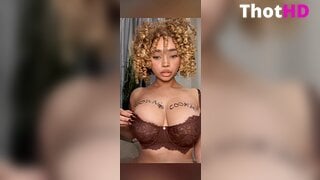 Kiarapeachlegit One Tit Out Big Tits OnlyFans