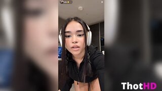 Leila Santese Bent Over Clip