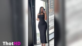Leila Santese Curvy in Dress Video