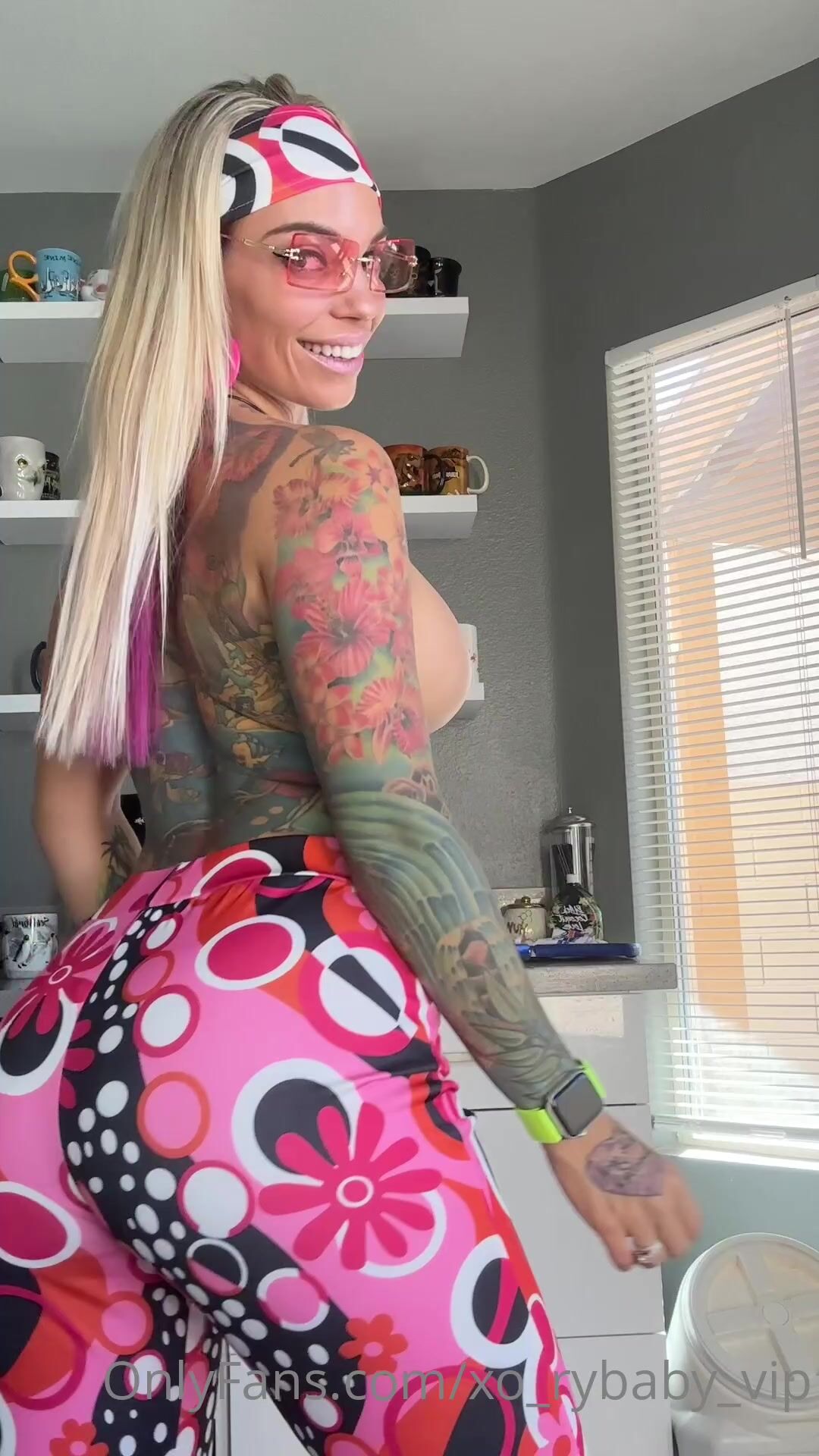 xo_rybaby Topless Clip