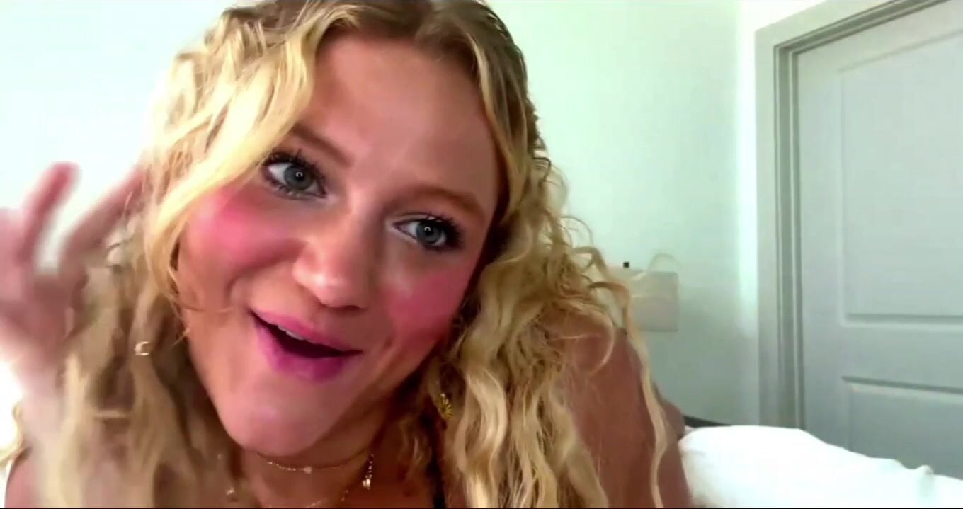 Gianna Rose Krinock spreads her legs and teases her wet used pussy