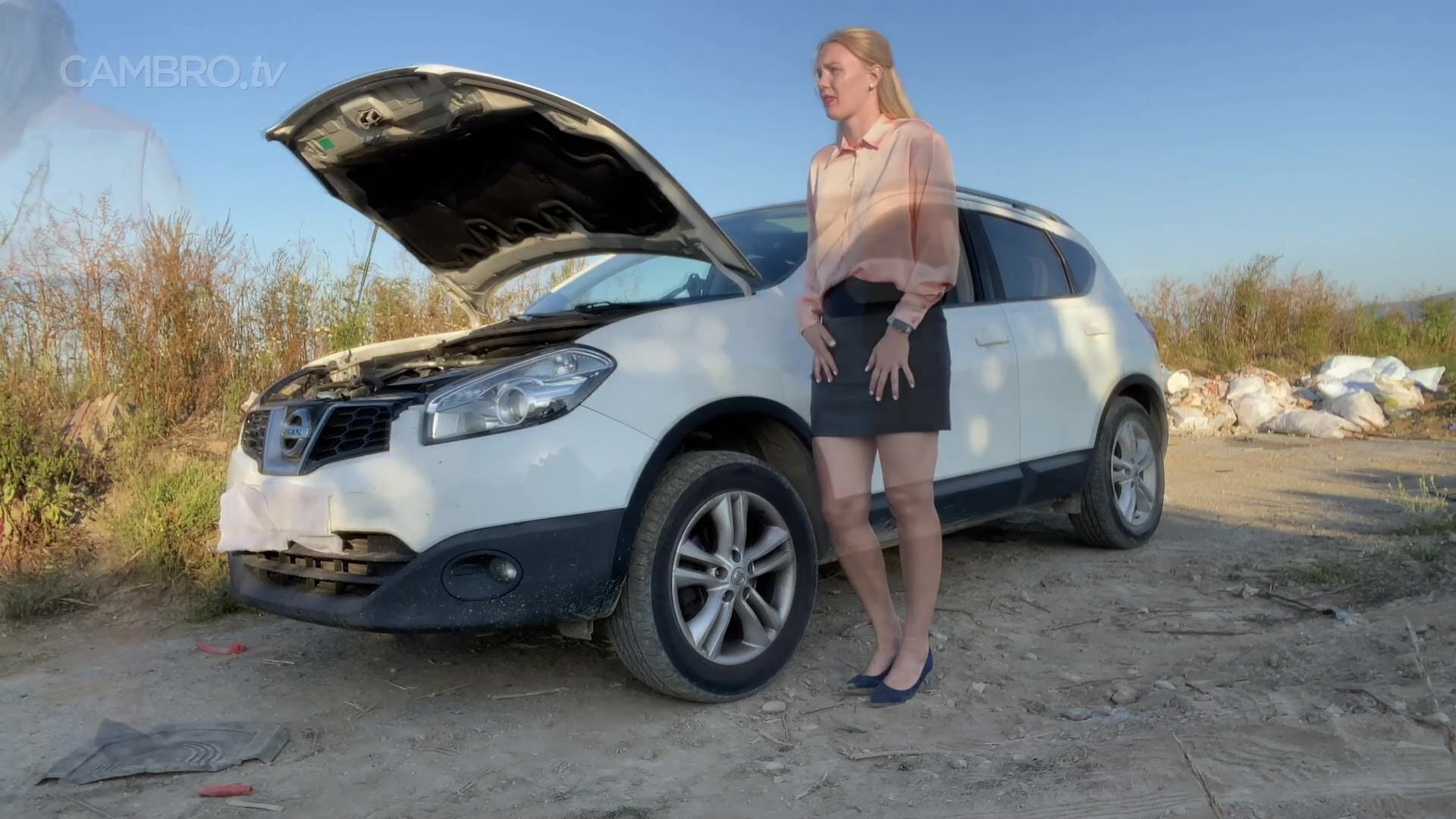 Iviroses Destryed clothes and stranded car