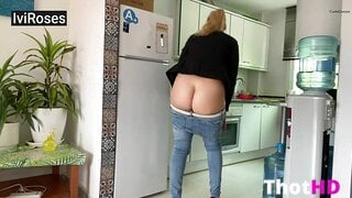 iviroses Butt Crack Vid 26 New Co Worker
