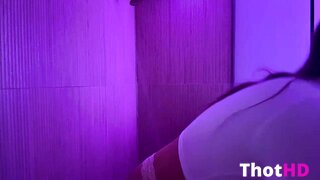 Bathroom Nude GetNzked Clip