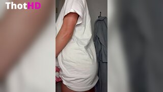 GetNzked Ass and Braless OF