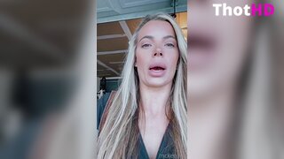 GetNzked Cleavage and Big Tits OF