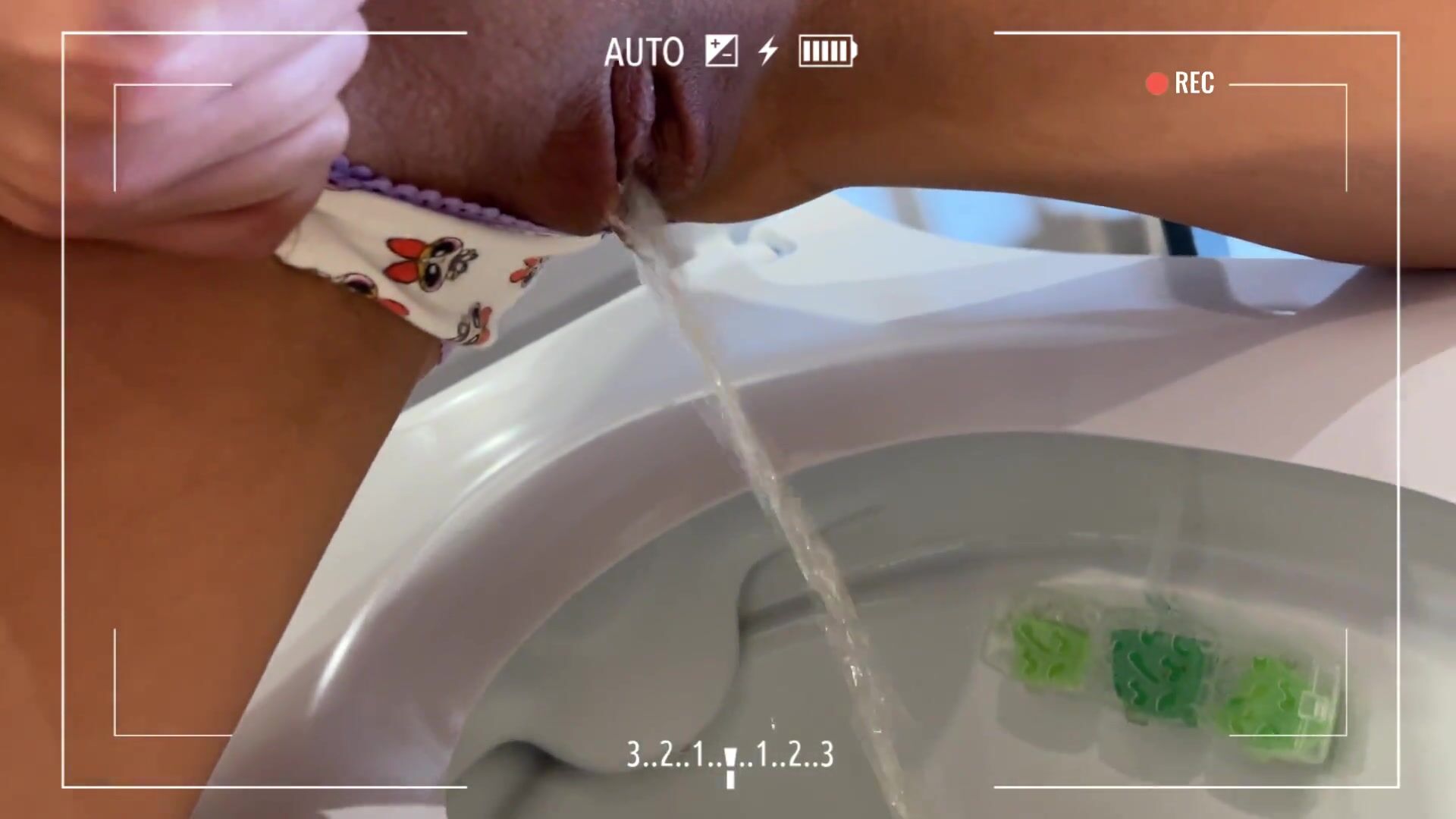 Iviroses Bathroom Ass
