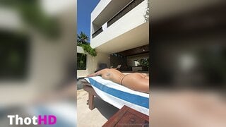 Mia Khalifa Outdoor Nude Leaked