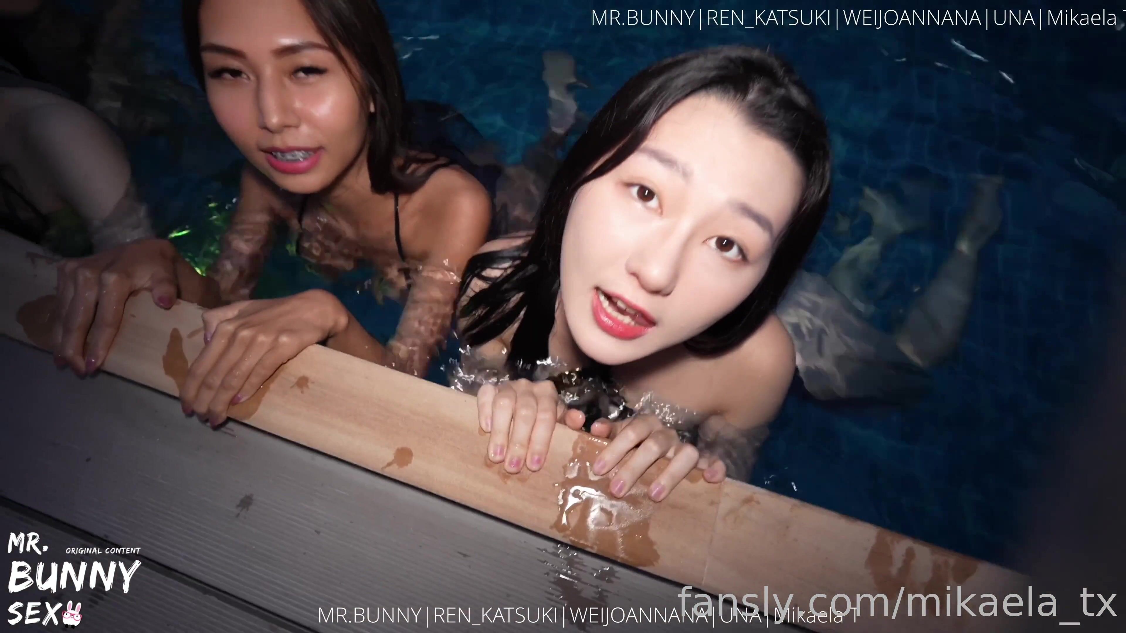 BunnyUna Pool Ass Clip