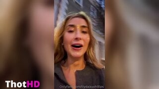 Lily Phillips Outdoor OnlyFans