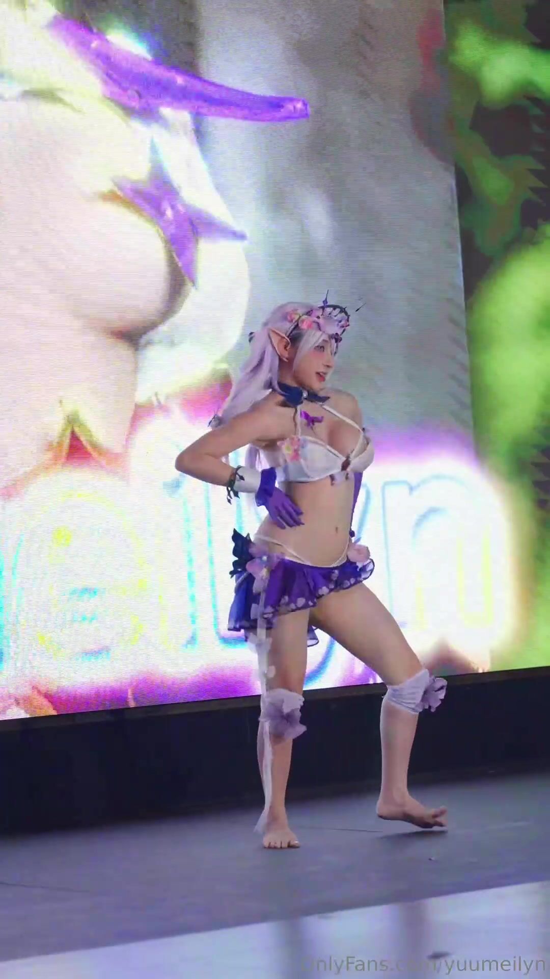 Yuumeilyn Bikini and Miniskirt XXX