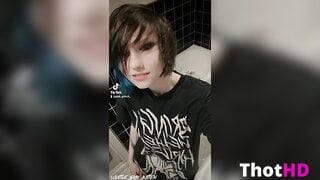 Little_emo_kitten Bathroom Underboob OF
