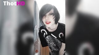 Little_emo_kitten Bathroom Underboob Video