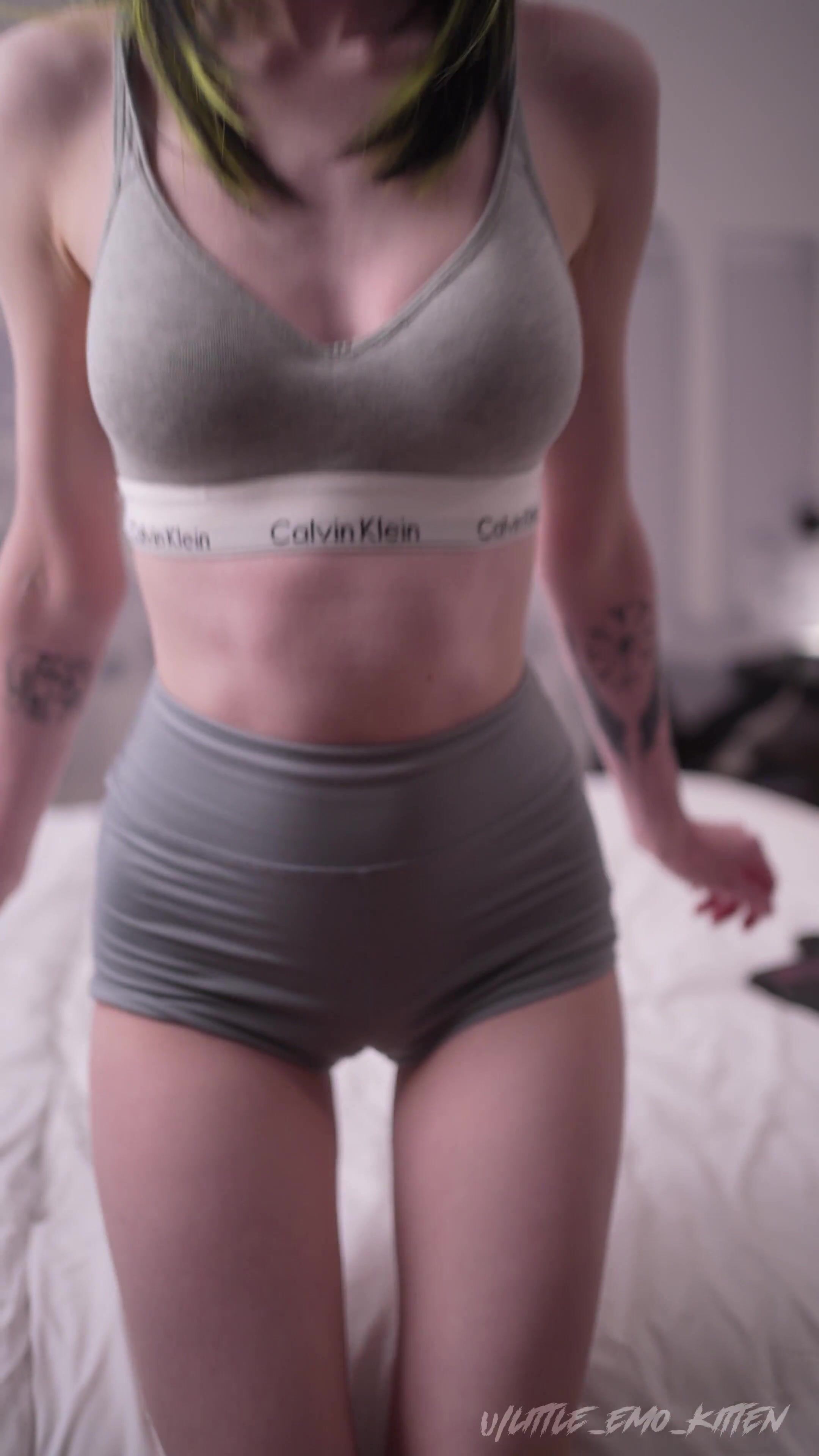 Little_emo_kitten Shorts Pussy Spreading Video