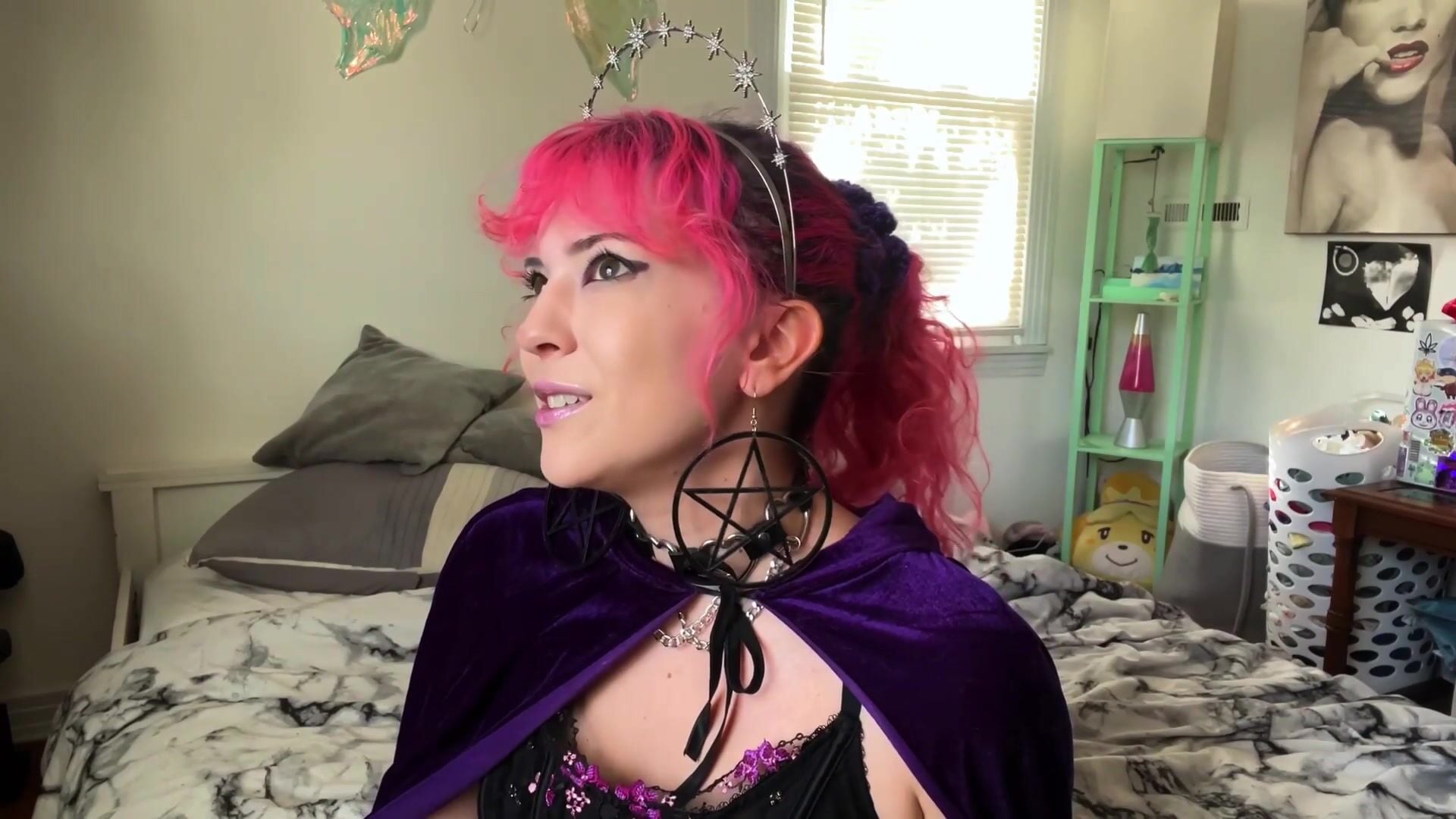 Boba Bitch Masturbating Bottomless OnlyFans