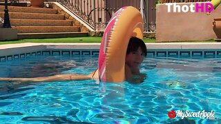 MySweetApple Pool Nude