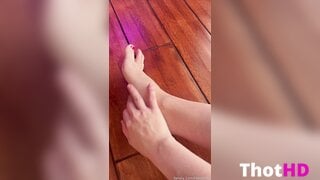 HaeSicks Feet and Toes Leak