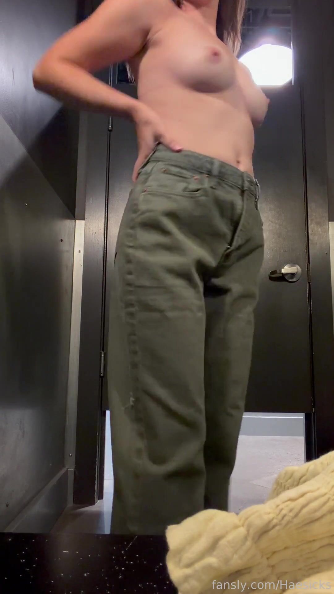 HaeSicks Pussy Topless Clip