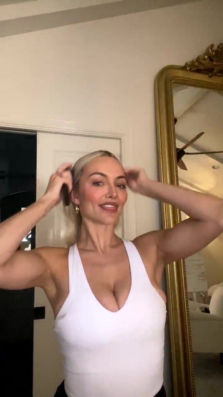 Lindsey Pelas Ass and Cleavage NSFW