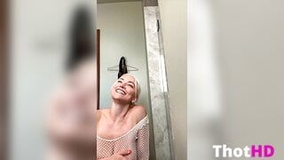 Lindsey Pelas Big Tits Underboob Leak