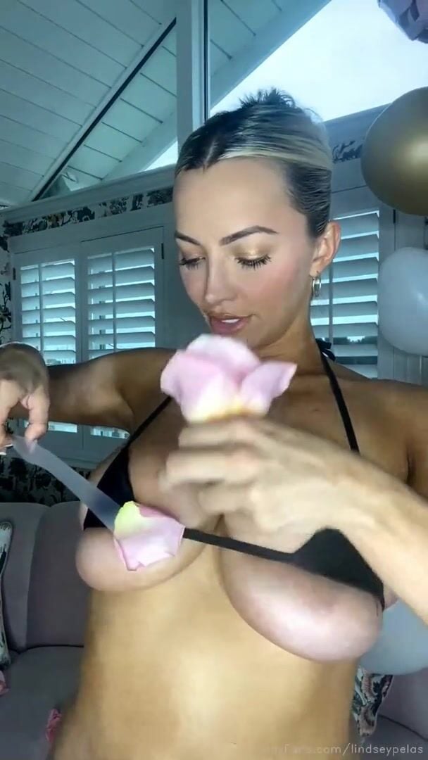 Lindsey Pelas Big Tits on Couch Leak