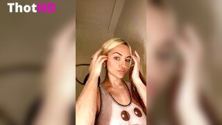 Lindsey Pelas Cleavage Big Tits Clip
