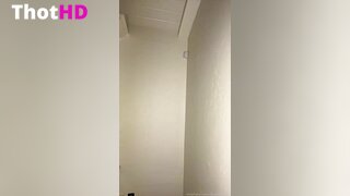 Lindsey Pelas Cleavage Big Tits Clip