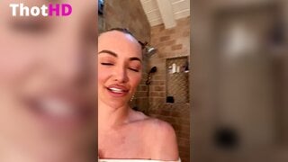 Lindsey Pelas Cleavage XXX_001