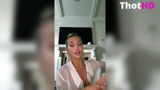 Lindsey Pelas Cleavage and Big Tits Clip_001