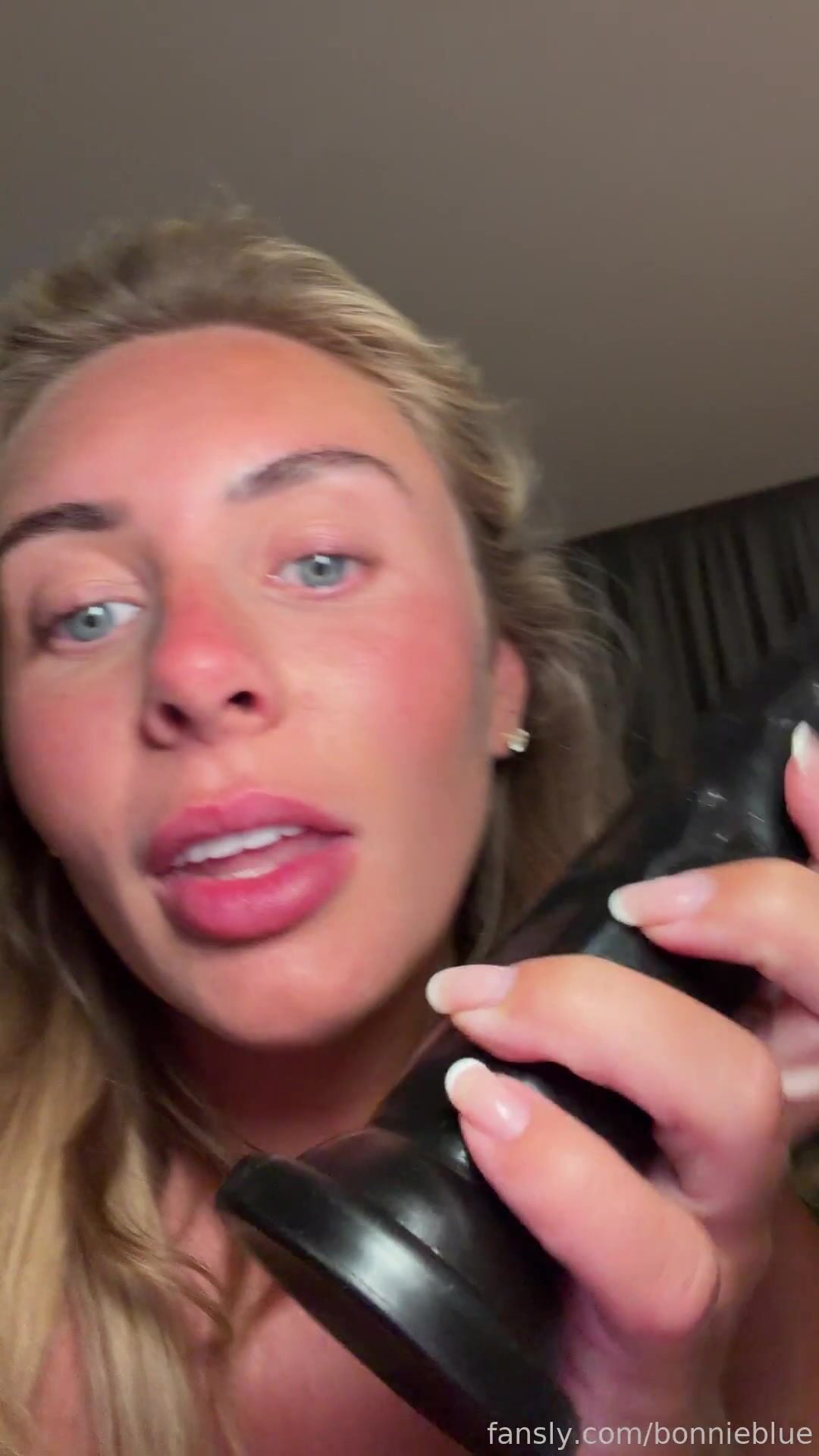 Bonnieblue_xoxo Dildo Close-Up XXX