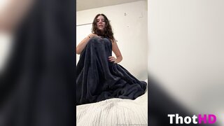 FrenchAva Undressing Ass Leak