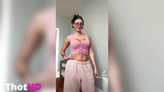 Starrysigh Cleavage NSFW