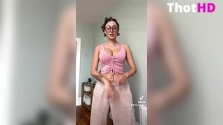 Starrysigh Cleavage NSFW