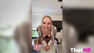Babyfooji Flashing Pussy Video