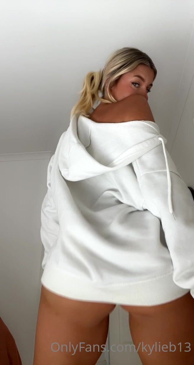 Kylieb13 Ass View Leaked