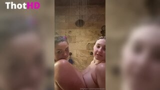 Maddiebubz, Alana - Shower fun