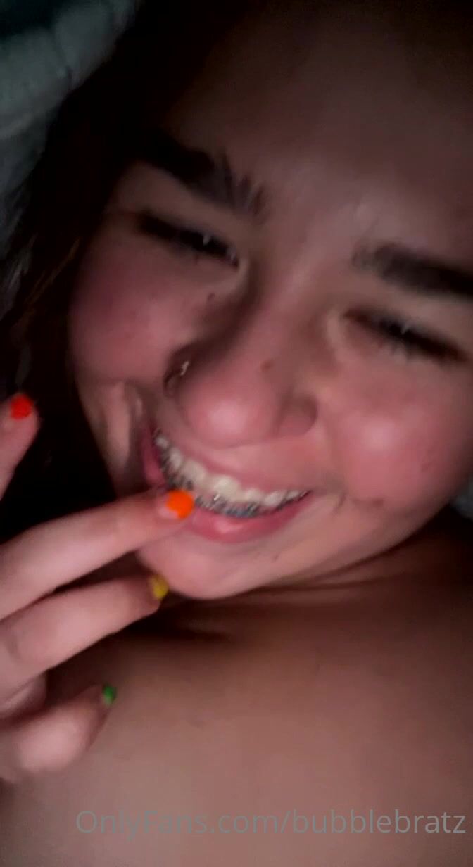 BubbleBratz Close-Up Nude Clip_001