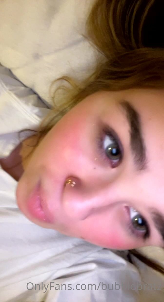BubbleBratz Close-up Pussy Juice Clip