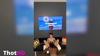 Snomarie Nude Spread Legs Video