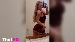 Stefanie Knight Big Tits Miniskirt Leaked